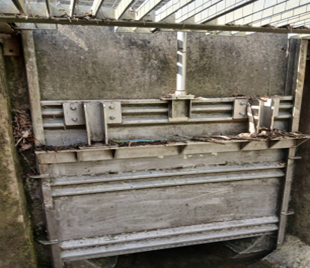Photo of flood gates - supporting image